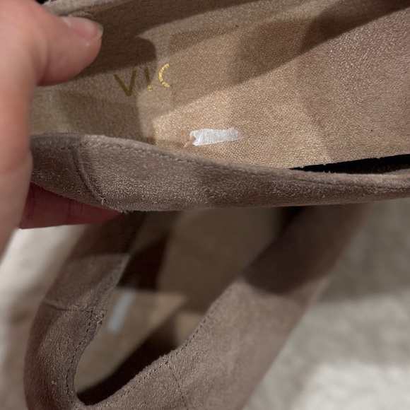 Vionic Women's Taupe Suede Flats - Picture 10 of 10
